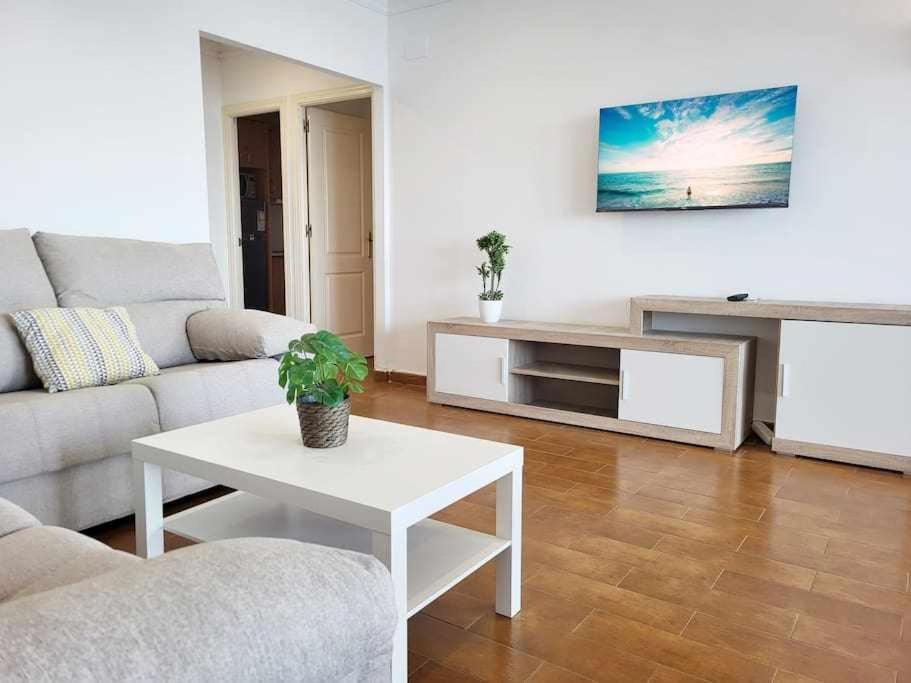 Europa House! Vistas Panoramicas Al Mar Apartamento *